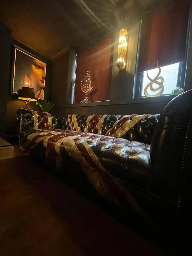 The 21 Luxury Seaside Apartment Brighton