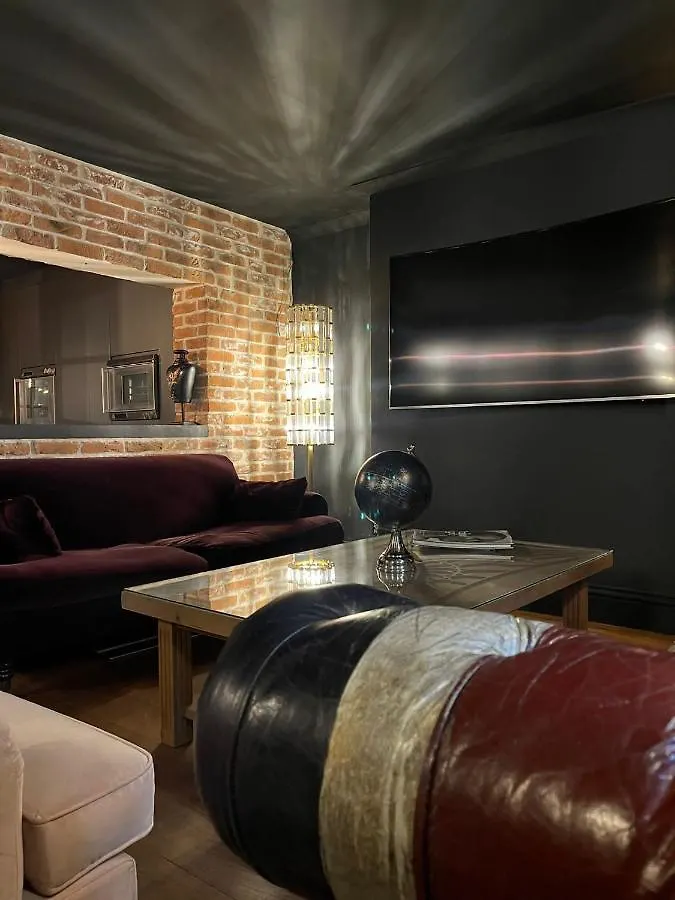 The 21 Luxury Seaside Apartment Brighton