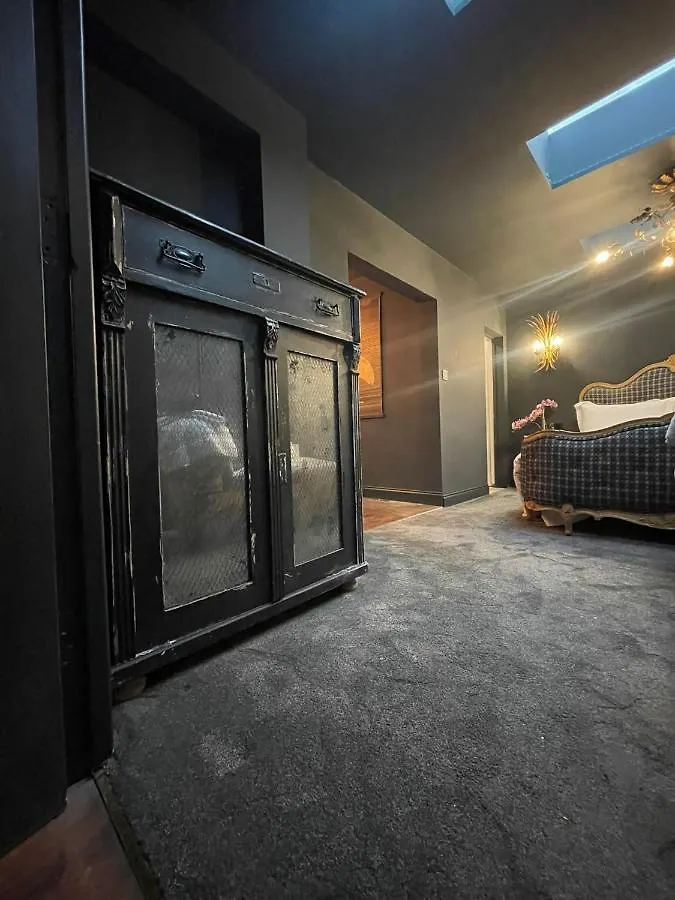 The 21 Luxury Seaside Apartment Brighton