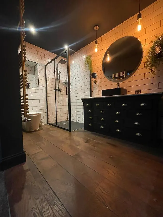 The 21 Luxury Seaside Apartment Brighton